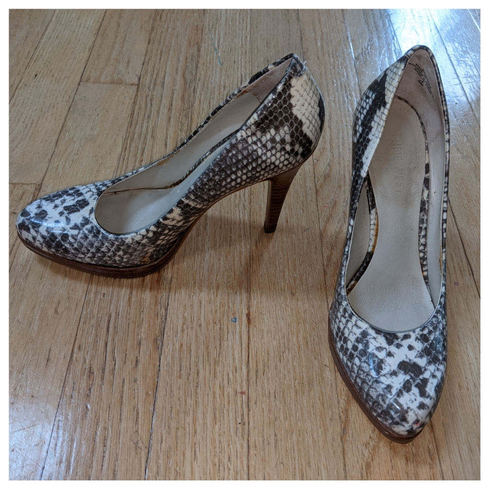 Nine West snake leather heels 5.5